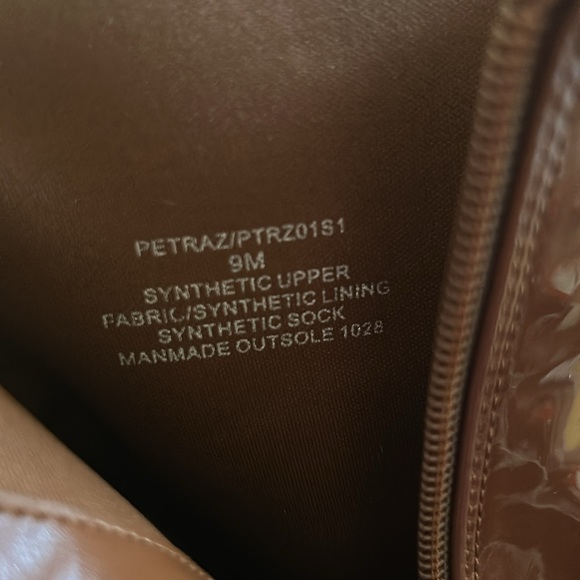 NWT Steve Madden Patent Leather Boot - Size 9 - Picture 8 of 8